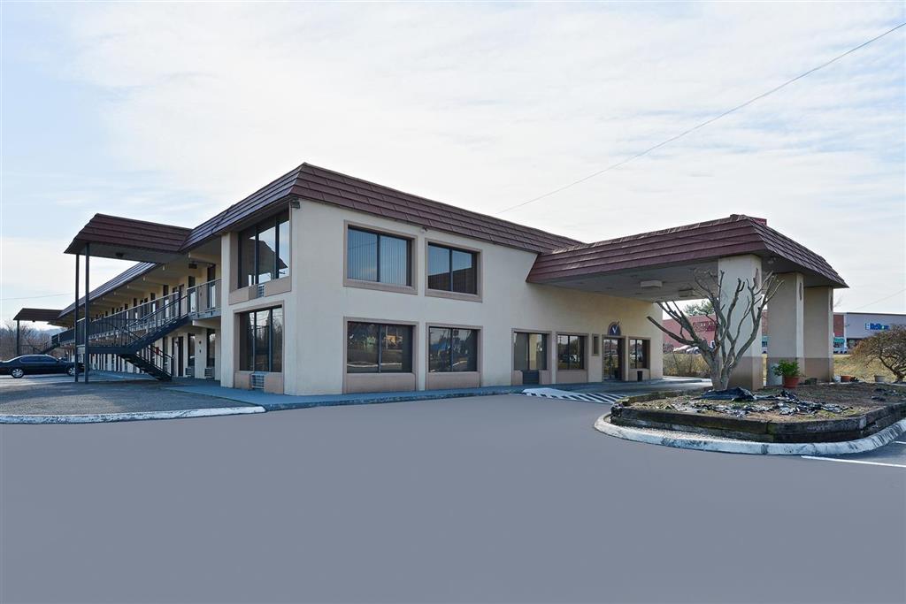 Americas Best Value Inn And Suites Knoxville Exterior foto