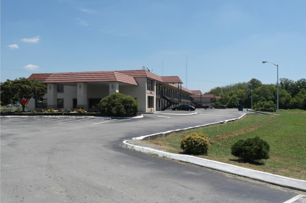 Americas Best Value Inn And Suites Knoxville Exterior foto
